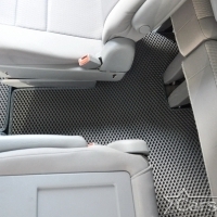 Автомобильные коврики EVA на Dodge Grand Caravan V (2007-2020) 2 ряд: кресла 1+1 убираются в пол