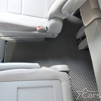 Автомобильные коврики EVA на Dodge Grand Caravan V (2007-2020) 2 ряд: кресла 1+1 не убираются в пол